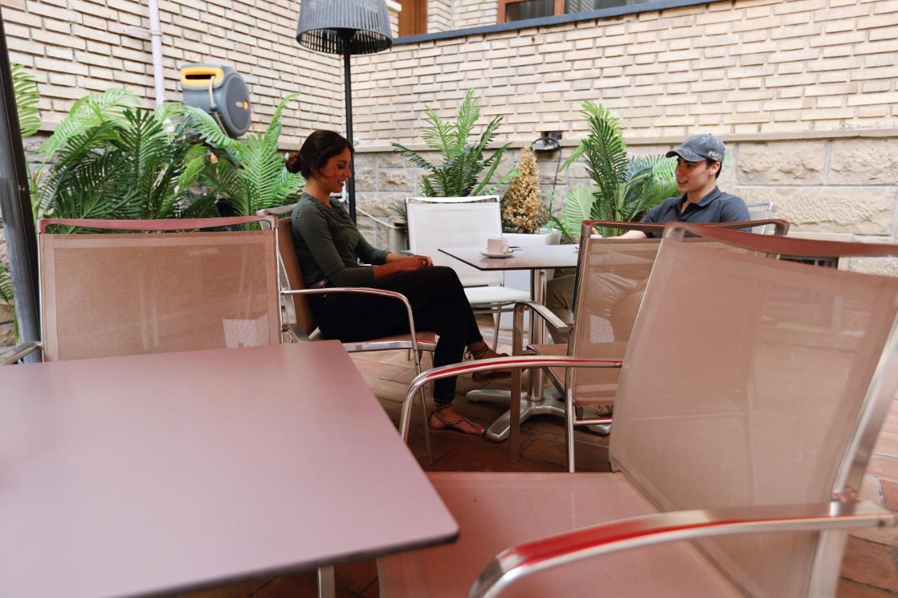Met Pamplona Hotel Kültér fotó